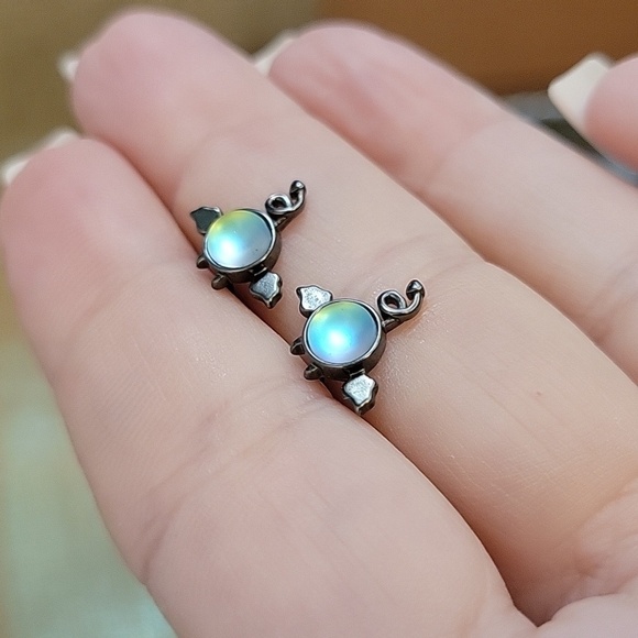 Little Devil Color Shift Stud Earrings, S925 posts - Picture 1 of 8